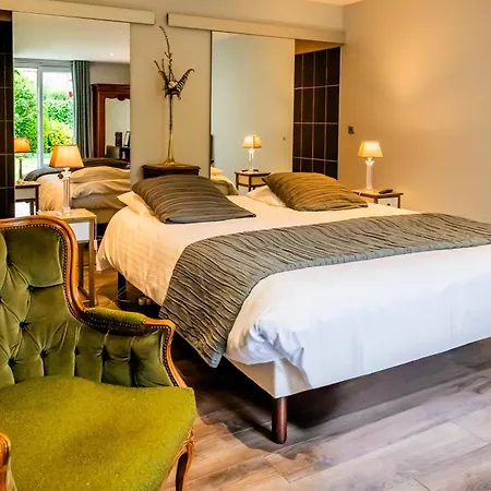 Joly Hotel